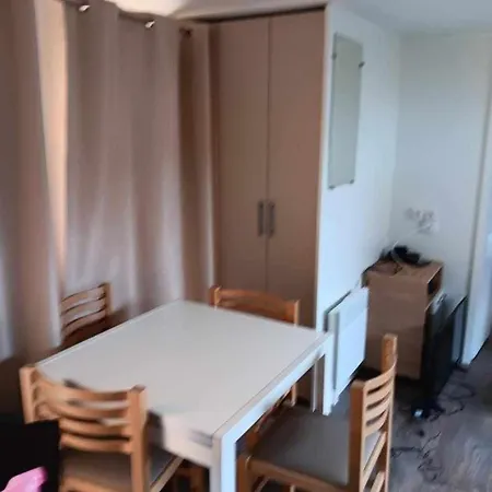 Mh306 - Charmettes مكان تخييم لو ماثيز