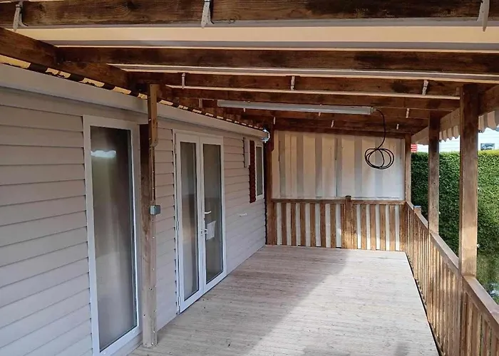 Mh306 - Charmettes مكان تخييم *